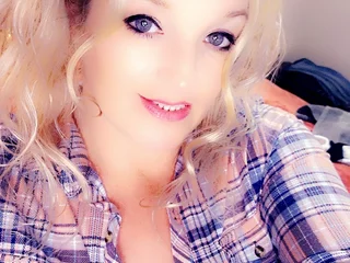 CaliStar23 live cam video preview