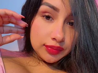 PrettyDaniels live cam video preview